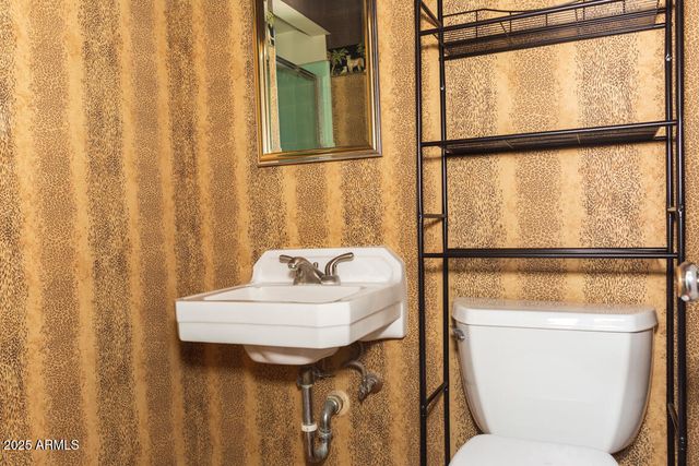 2601 N 68TH Place, Scottsdale, AZ 85257