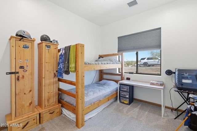 43131 N 20TH Street, New River, AZ 85087