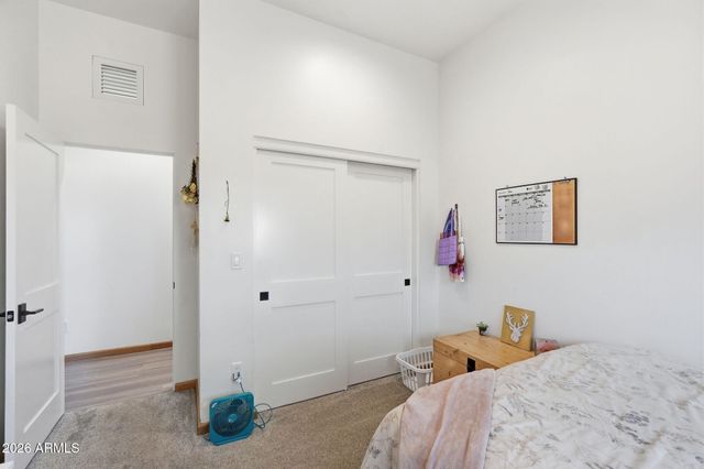 43131 N 20TH Street, New River, AZ 85087