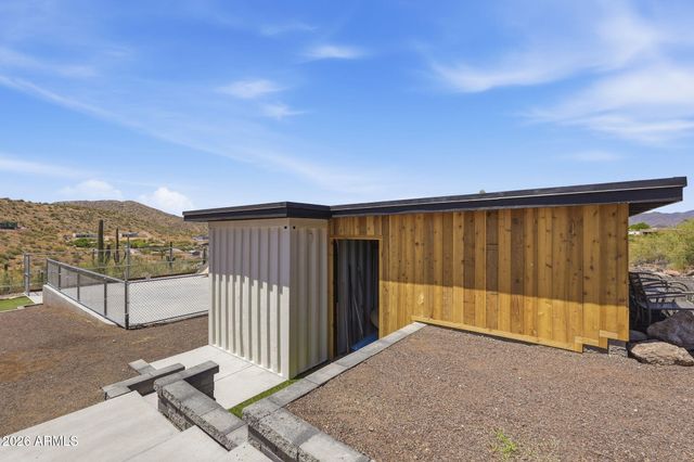 43131 N 20TH Street, New River, AZ 85087