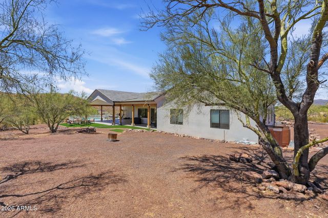 43131 N 20TH Street, New River, AZ 85087