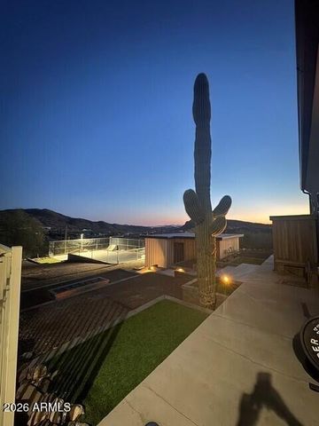43131 N 20TH Street, New River, AZ 85087