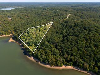 27 Vista Ridge Dr, Stewart, TN 37175