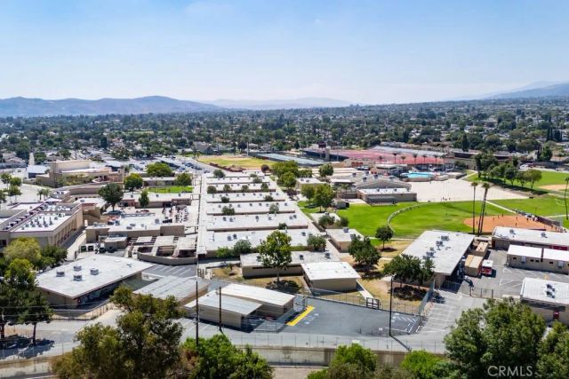 1053 Border Avenue, Corona, CA 92882