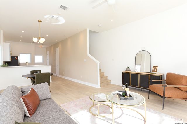 205 Toledo, San Antonio, TX 78203