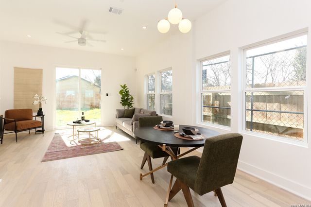 205 Toledo, San Antonio, TX 78203