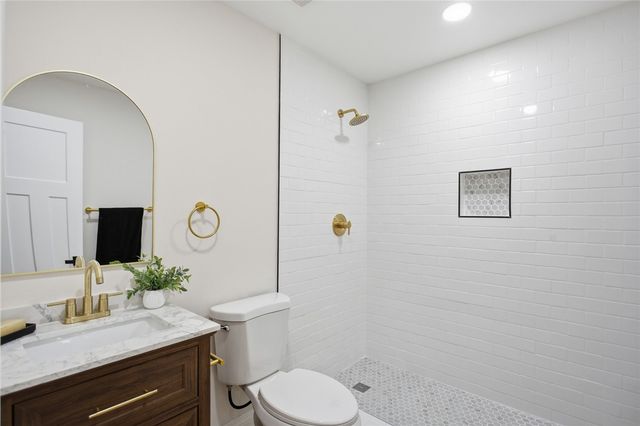 408 S Oak Street, Seneca, SC 29678