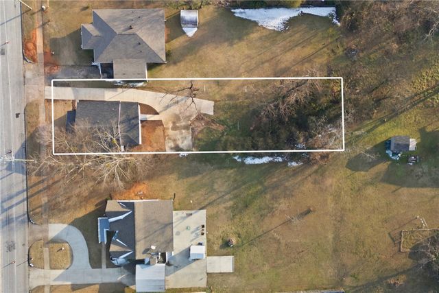 408 S Oak Street, Seneca, SC 29678