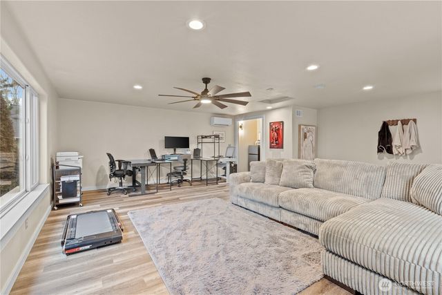 2028 NW Misty Ridge Lane, Silverdale, WA 98383