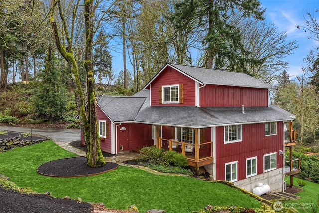 1585 NE Park View Drive, Bainbridge Island, WA 98110