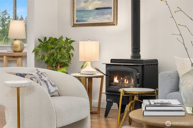 1585 NE Park View Drive, Bainbridge Island, WA 98110