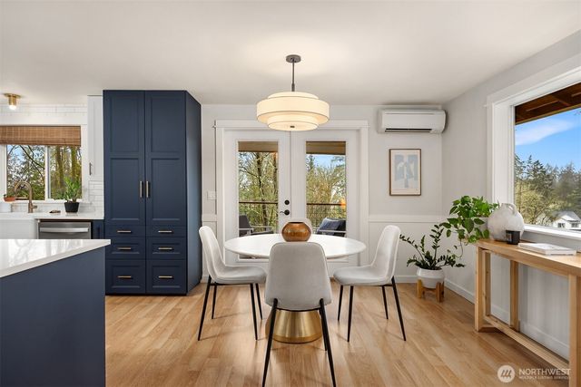 1585 NE Park View Drive, Bainbridge Island, WA 98110