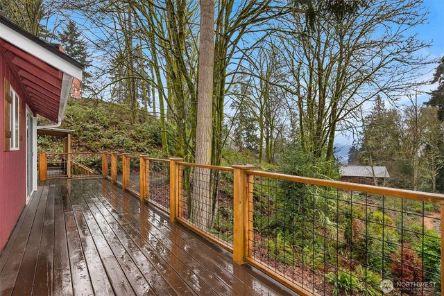 1585 NE Park View Drive, Bainbridge Island, WA 98110