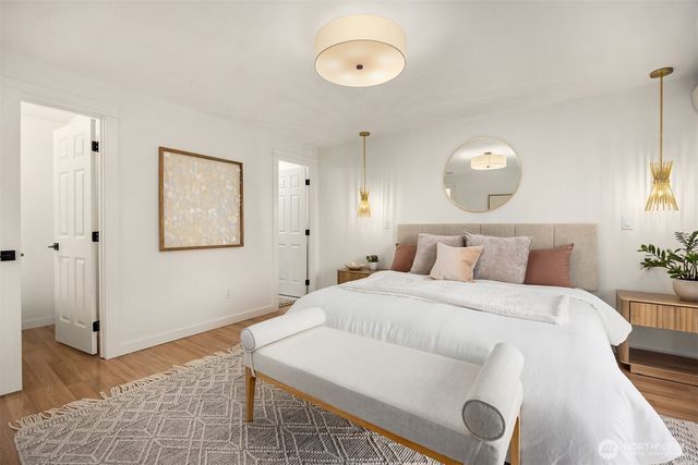 1585 NE Park View Drive, Bainbridge Island, WA 98110