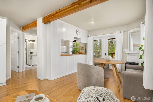 1585 NE Park View Drive, Bainbridge Island, WA 98110