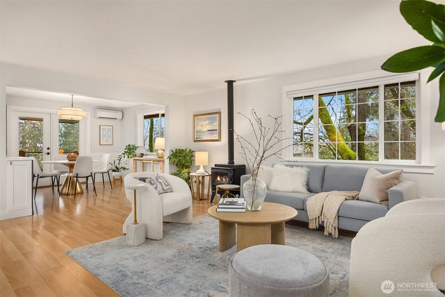 1585 NE Park View Drive, Bainbridge Island, WA 98110