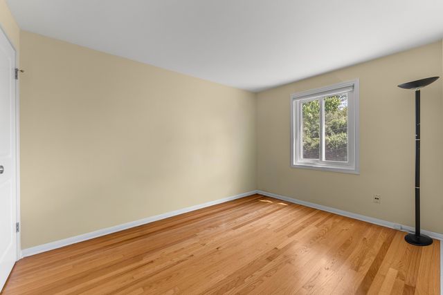 492 W Avery Street, Elmhurst, IL 60126