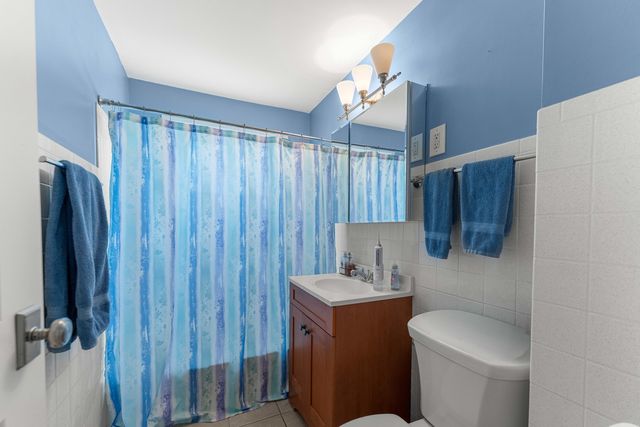 492 W Avery Street, Elmhurst, IL 60126