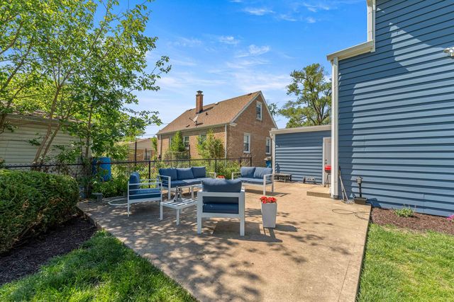 492 W Avery Street, Elmhurst, IL 60126