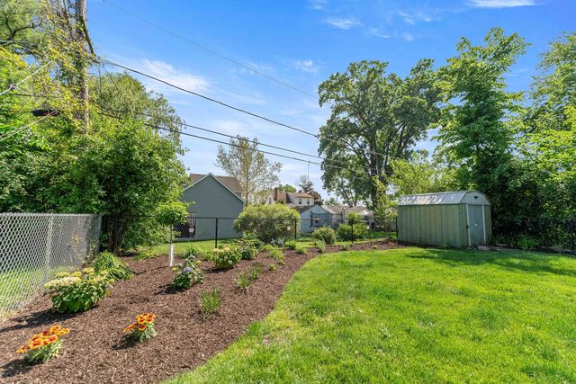 492 W Avery Street, Elmhurst, IL 60126
