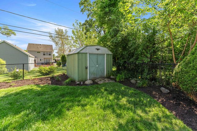 492 W Avery Street, Elmhurst, IL 60126