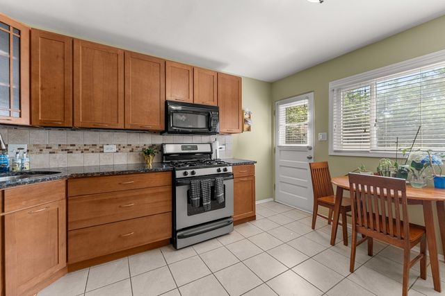 492 W Avery Street, Elmhurst, IL 60126