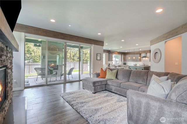 4425 S 352nd Lane, Auburn, WA 98001