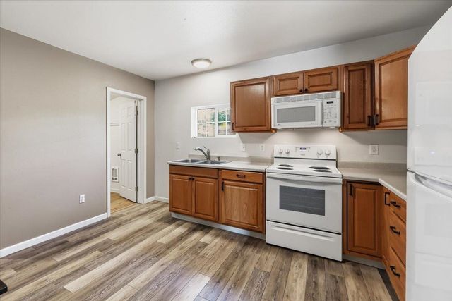 2929 E Jackson Ave, Spokane, WA 99207