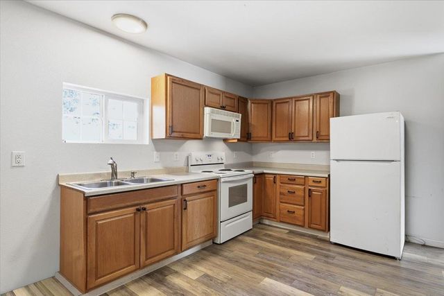 2929 E Jackson Ave, Spokane, WA 99207
