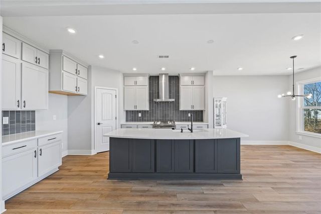 72 Clear Lake Parkway, Hoschton, GA 30548