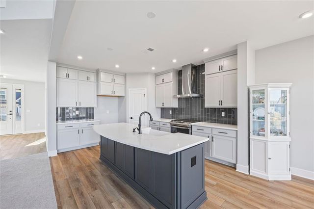 72 Clear Lake Parkway, Hoschton, GA 30548