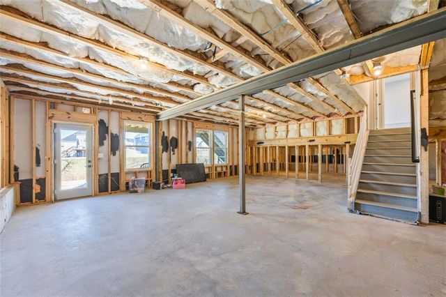 72 Clear Lake Parkway, Hoschton, GA 30548
