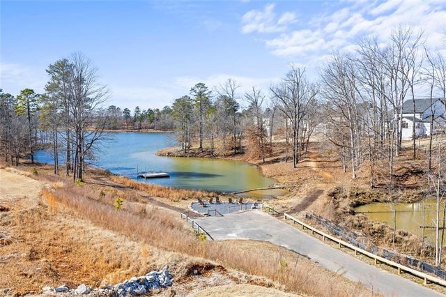 72 Clear Lake Parkway, Hoschton, GA 30548