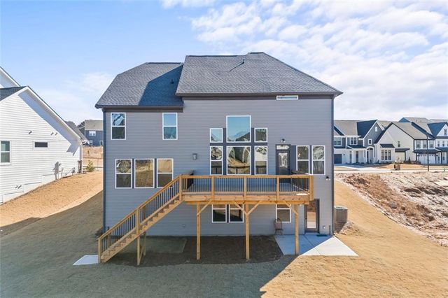 72 Clear Lake Parkway, Hoschton, GA 30548