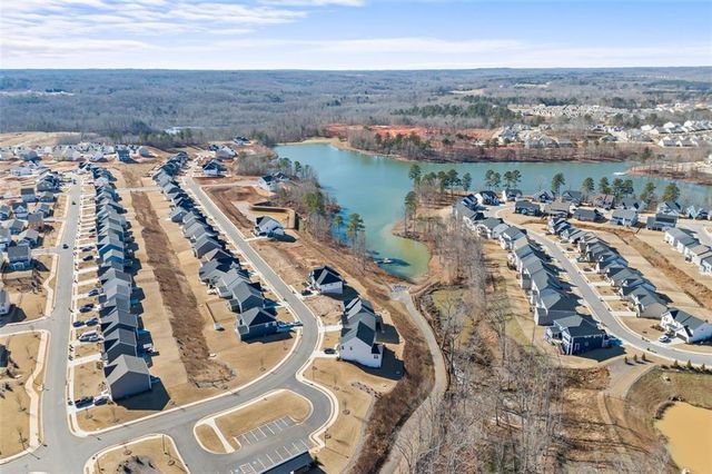 72 Clear Lake Parkway, Hoschton, GA 30548
