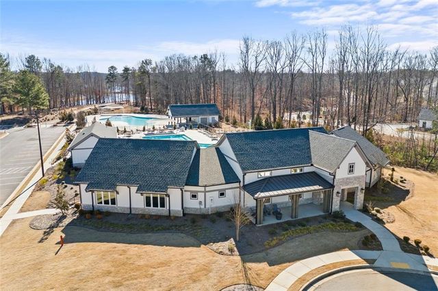 72 Clear Lake Parkway, Hoschton, GA 30548