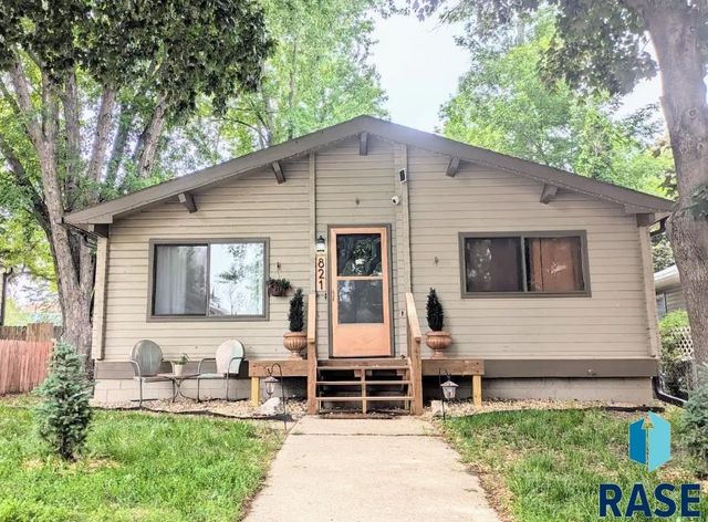 821 N Spring Ave Avenue, Sioux Falls, SD 57104