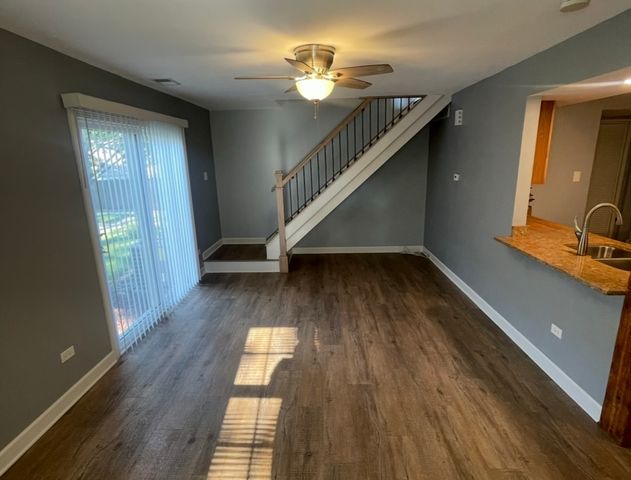 1202 Spur Court, Wheeling, IL 60090