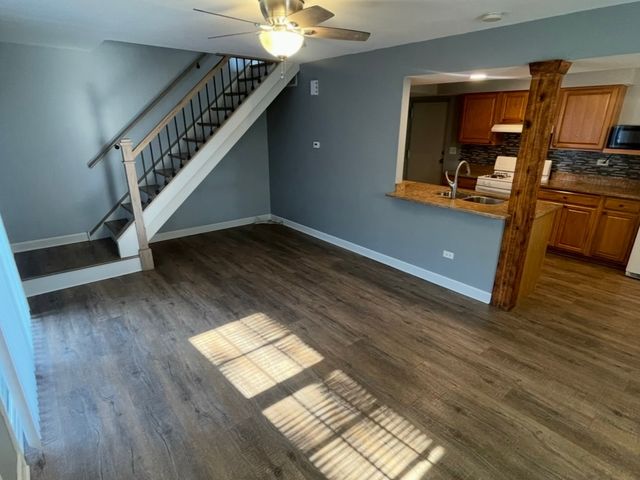 1202 Spur Court, Wheeling, IL 60090