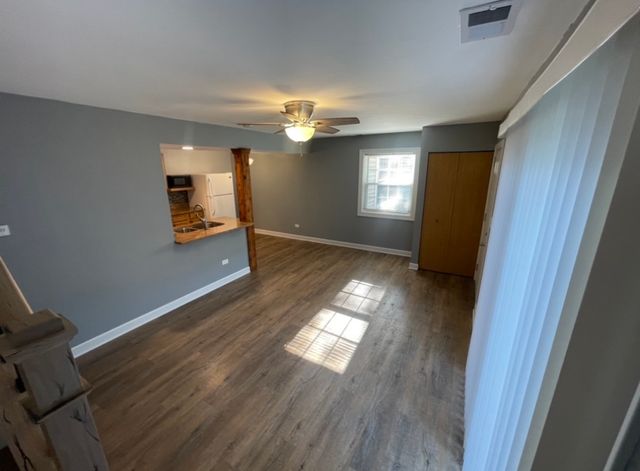 1202 Spur Court, Wheeling, IL 60090