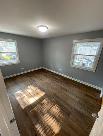 1202 Spur Court, Wheeling, IL 60090
