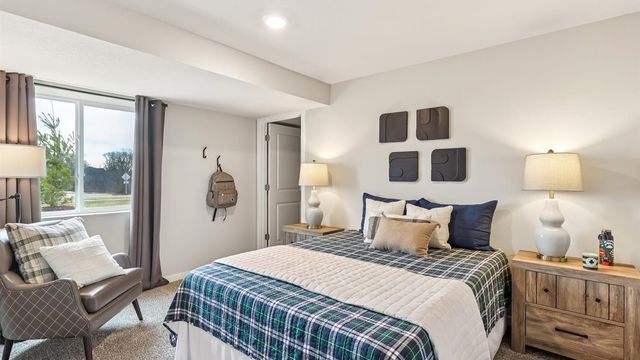 2437 SE Billings Place, West Des Moines, IA 50265