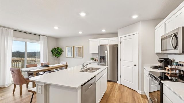 2437 SE Billings Place, West Des Moines, IA 50265