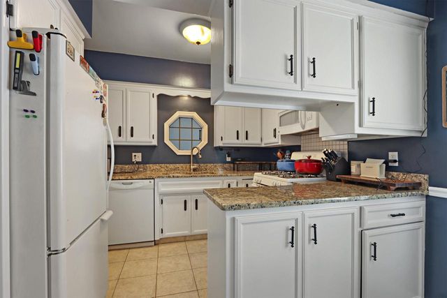 2575 Lincoln ROAD, Kenosha, WI 53143