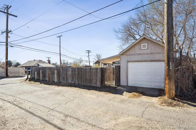 2731 W 32nd Avenue, Denver, CO 80211