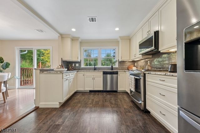 2 Lyonsville Rd, Rockaway Twp., NJ 07005