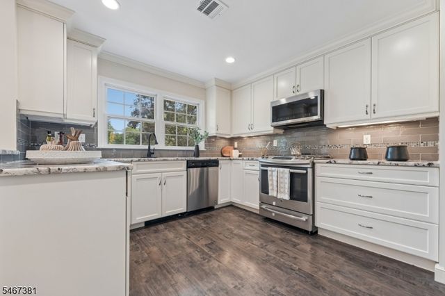 2 Lyonsville Rd, Rockaway Twp., NJ 07005