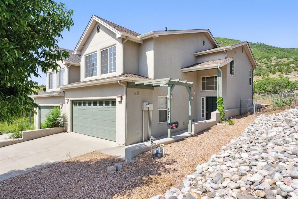 4857 Yucca Street, Los Alamos, NM 87544