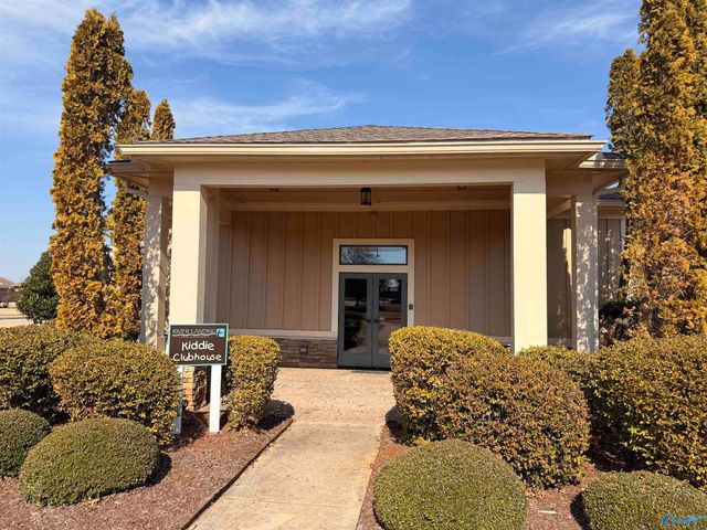 423 Promenade Dr SW, Madison, AL 35756