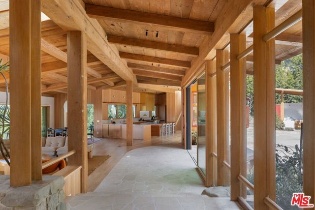 765 N Bonhill Road, Los Angeles, CA 90049